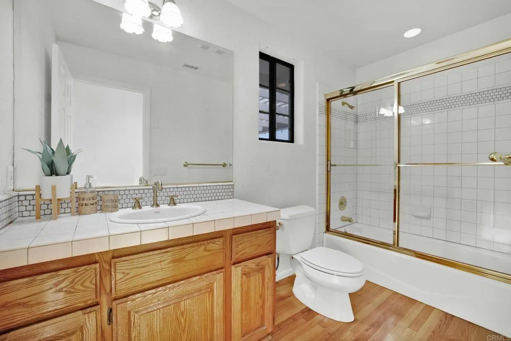 https://cdn.realtyfeed.com/cdn/127/306547333/f02e3266acb9c2ccabc7806fc28548b4.webp