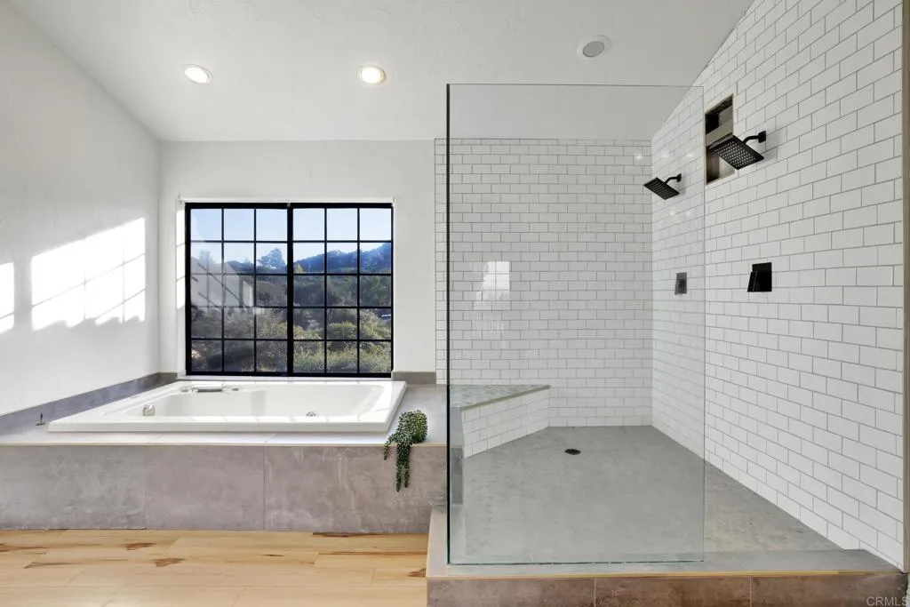 https://cdn.realtyfeed.com/cdn/127/306547333/fa42eea927c1d22d4bb2e61de0de90ce.webp