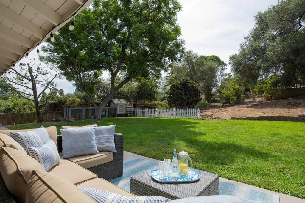 https://cdn.realtyfeed.com/cdn/127/306547345/57bdefc30b132cb7b8799fa2fb3e2f8c.webp