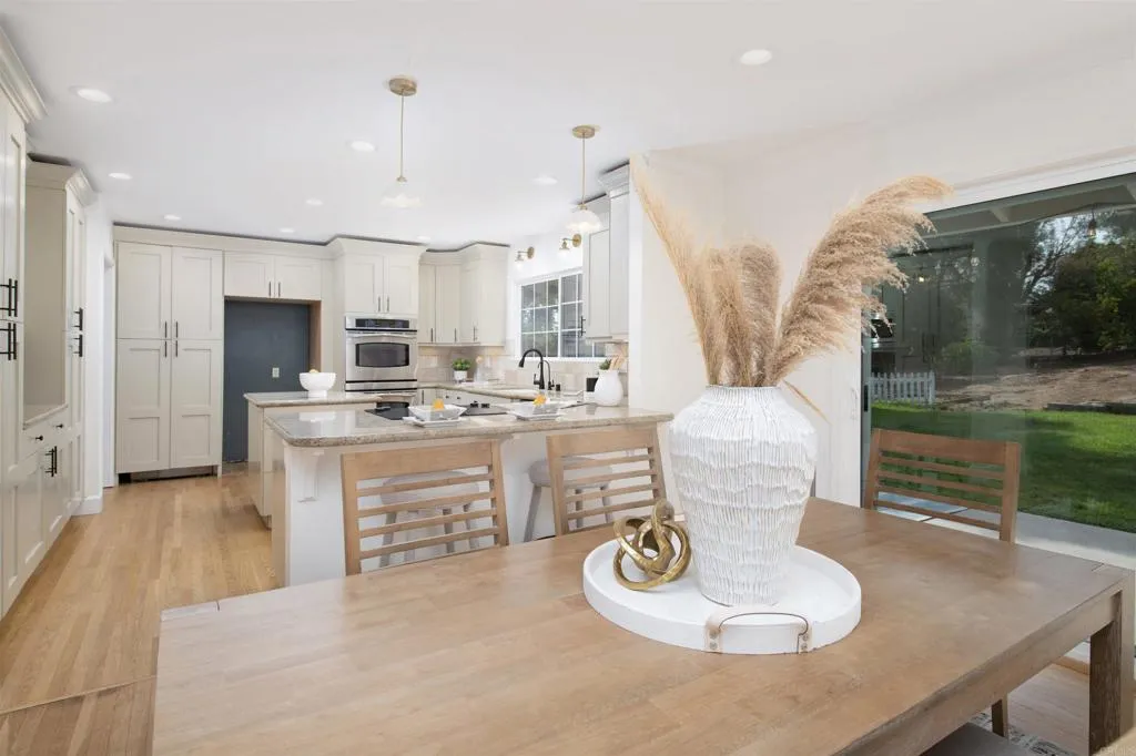 https://cdn.realtyfeed.com/cdn/127/306547345/825da74003aa8ac7340a524e984574d4.webp