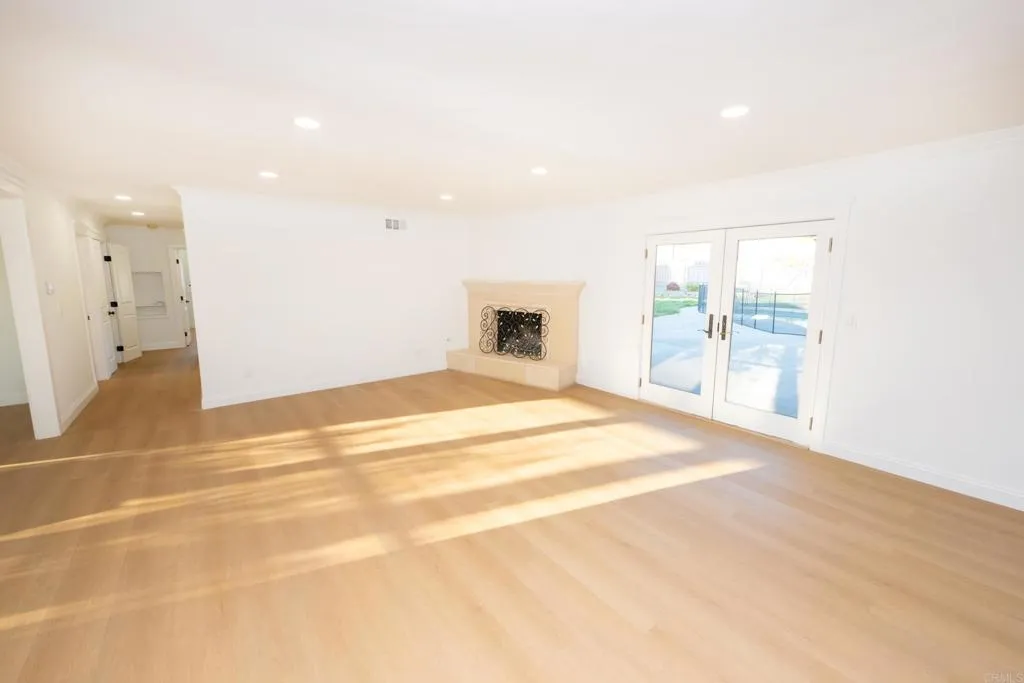 https://cdn.realtyfeed.com/cdn/127/306547347/f37304bfa277d28ed82c38f07f59fd43.webp