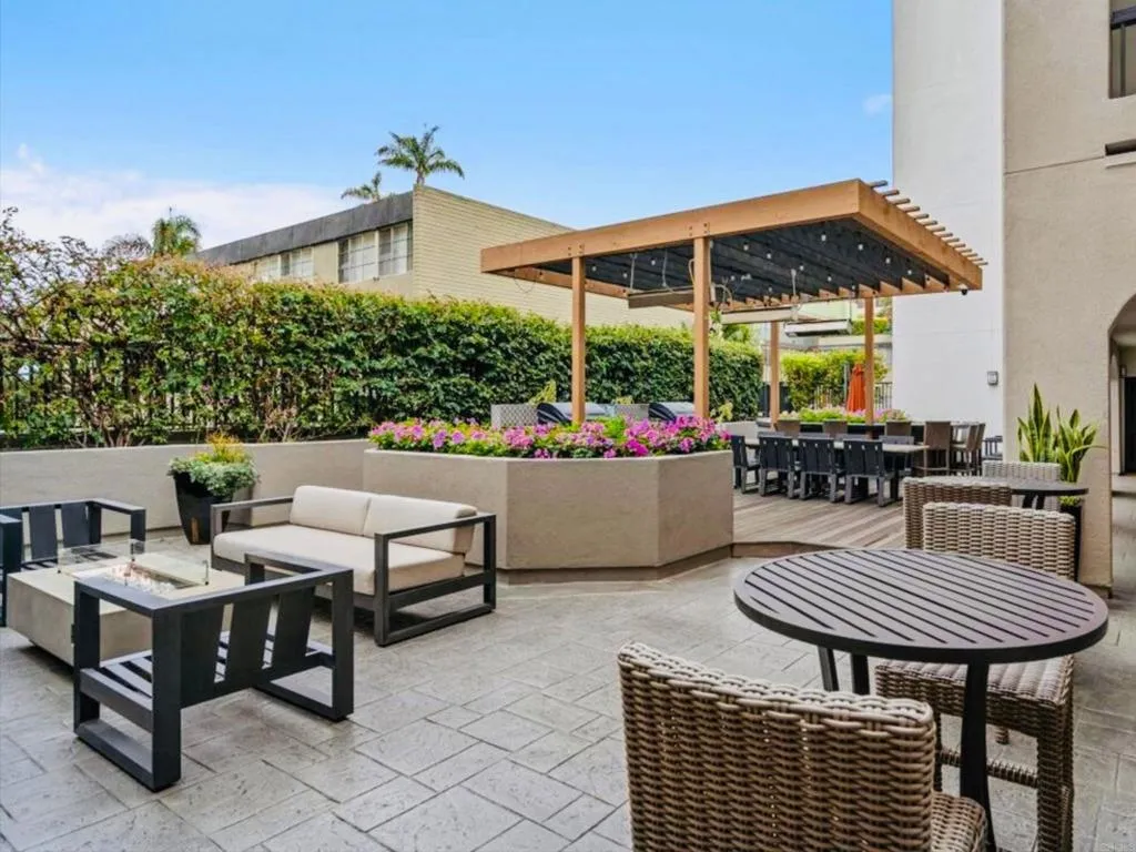 https://cdn.realtyfeed.com/cdn/127/306547365/84389d2851f66b22d764454d8cb7f0b2.webp