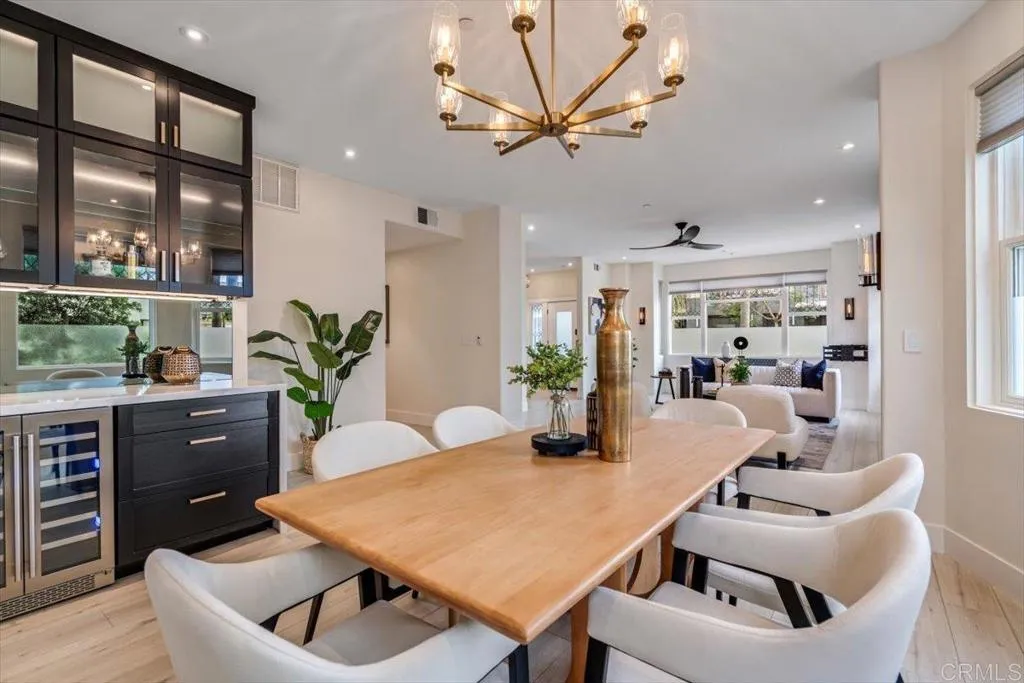https://cdn.realtyfeed.com/cdn/127/306547365/dd969f336a1375532cfde4dd54a8a9c5.webp