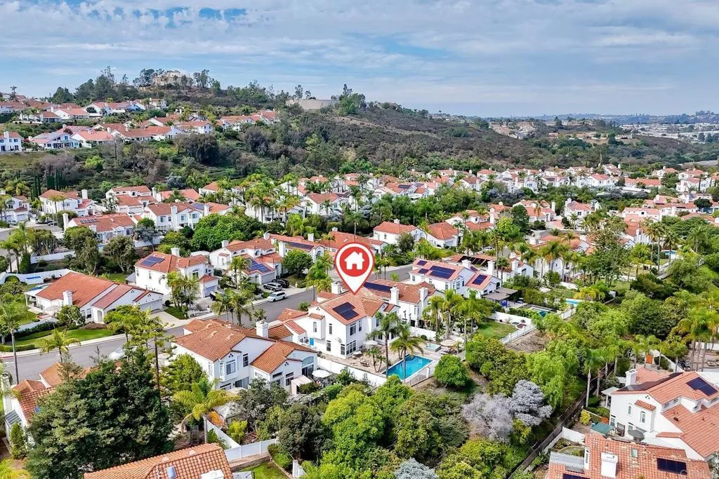https://cdn.realtyfeed.com/cdn/127/306547376/51cc3186a521ecc1388dd50760c3c8d7.webp