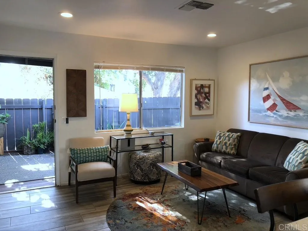 https://cdn.realtyfeed.com/cdn/127/306547381/4a5859312e47d476c8c58da458ed7f21.webp