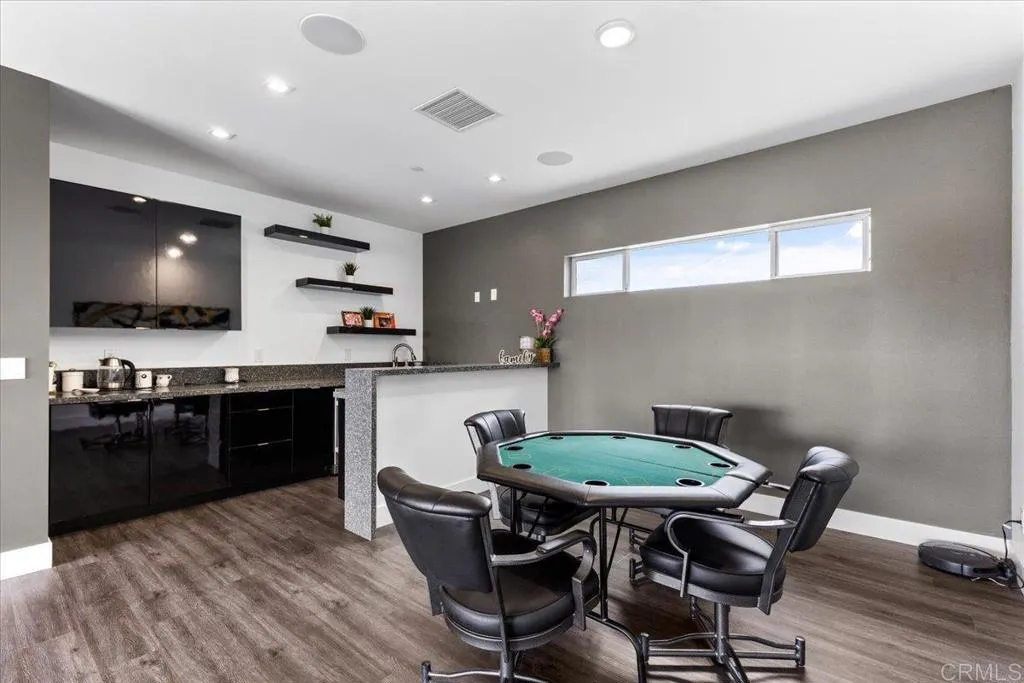 https://cdn.realtyfeed.com/cdn/127/306547383/464d15a29040130e355f82e831df793e.webp