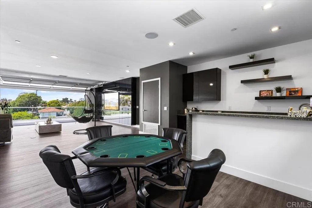 https://cdn.realtyfeed.com/cdn/127/306547383/675d1d7c561c8fafddb2779c57cb09c1.webp