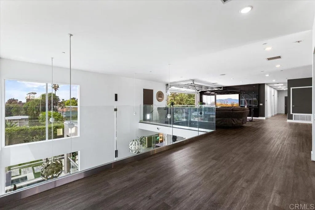 https://cdn.realtyfeed.com/cdn/127/306547383/75df78d24f76ebcff016e245f8f7b93a.webp