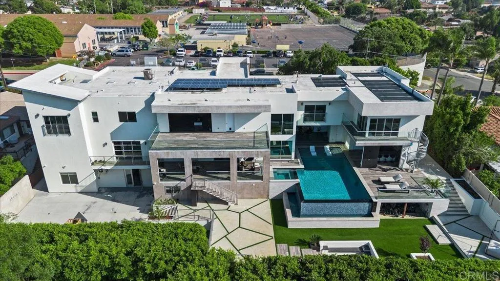 https://cdn.realtyfeed.com/cdn/127/306547383/85a7a3aed8ad4ca5a95d74bdcd776ec6.webp