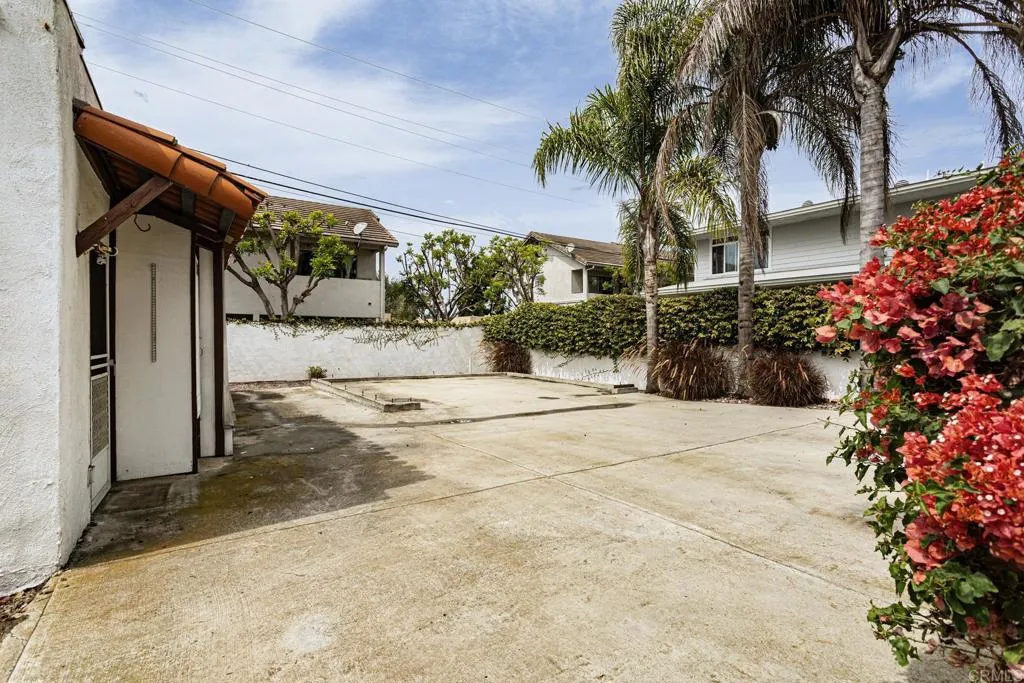 https://cdn.realtyfeed.com/cdn/127/306547425/689fed54bd9de78506b26263a8f2a028.webp
