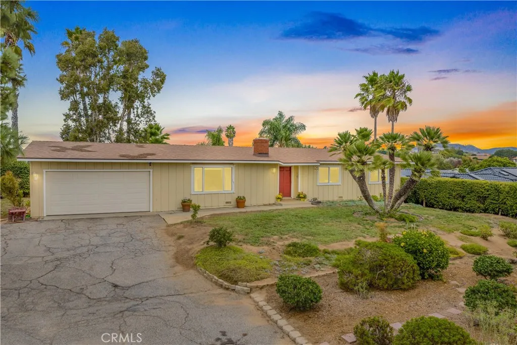 https://cdn.realtyfeed.com/cdn/127/306547499/658ec160e23fd32071b5c6df30266add.webp