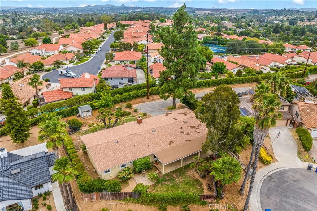 https://cdn.realtyfeed.com/cdn/127/306547499/cbf686dc31bb1ff08e28b00109a10e2d.webp