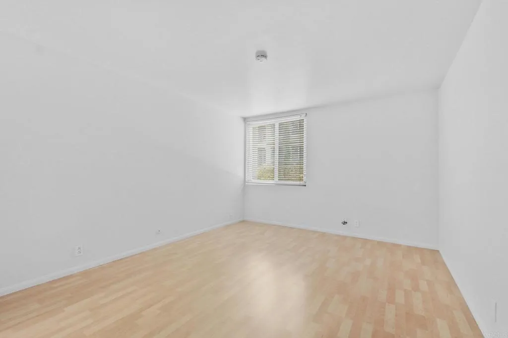 https://cdn.realtyfeed.com/cdn/127/306547509/8ca64a41f847f93b14895f25274c8407.webp