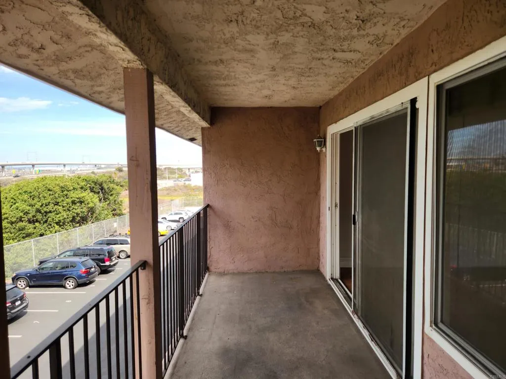 https://cdn.realtyfeed.com/cdn/127/306547514/6443d44e1ab55f2076bbedcf891fa216.webp