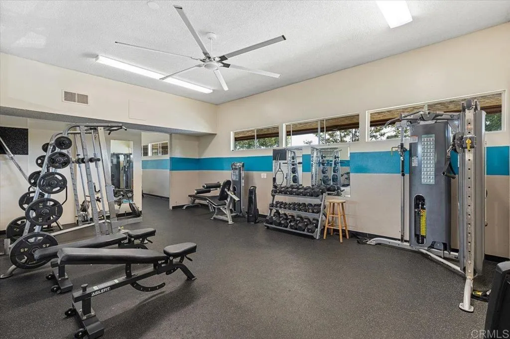 https://cdn.realtyfeed.com/cdn/127/306547519/20dab104c0e1c0f7b2392f206ac7c07c.webp