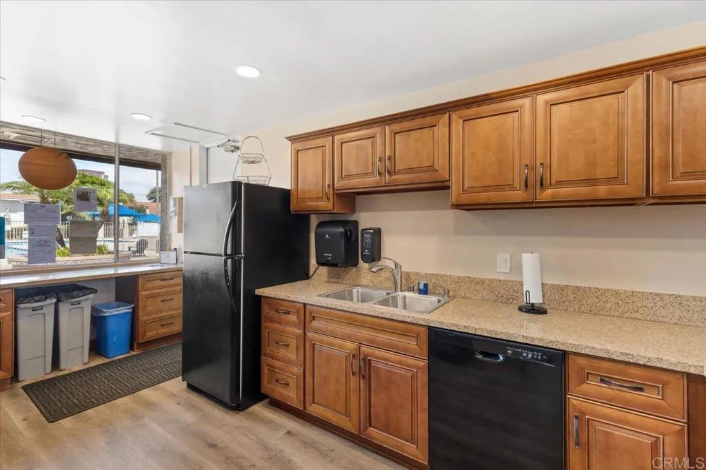 https://cdn.realtyfeed.com/cdn/127/306547519/7602b14db9b64b1f0ae449adb38ce1f1.webp