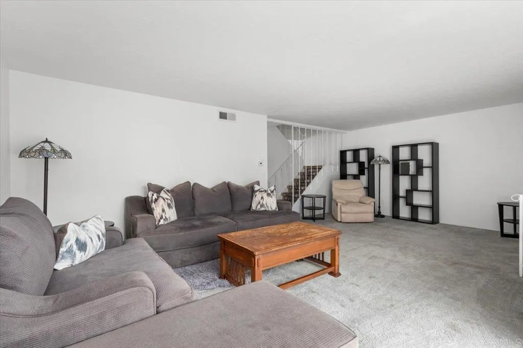 https://cdn.realtyfeed.com/cdn/127/306547519/b2b553665589d126c6d75ac92ac7e72f.webp
