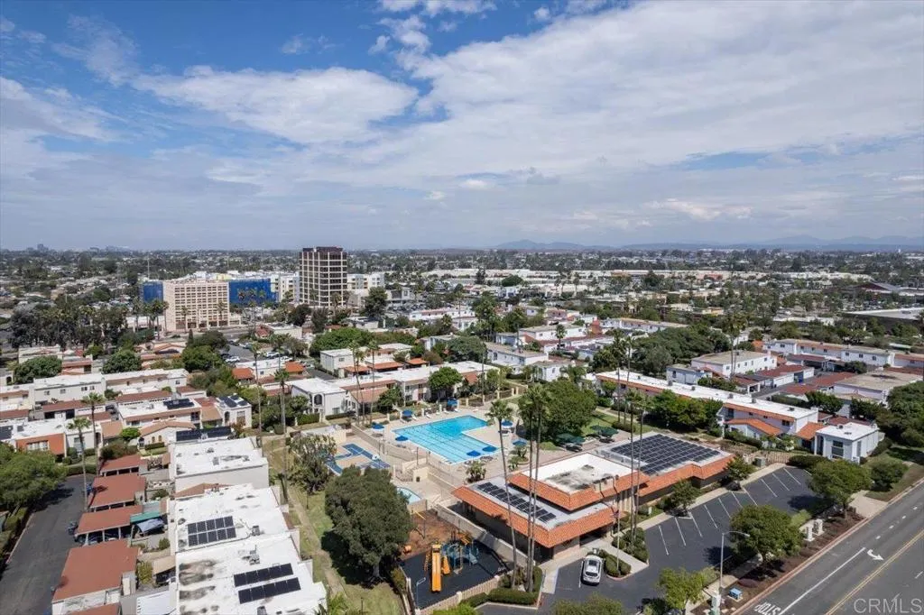 https://cdn.realtyfeed.com/cdn/127/306547519/b60ffeea5c8c25cd45652ccc16eb778f.webp