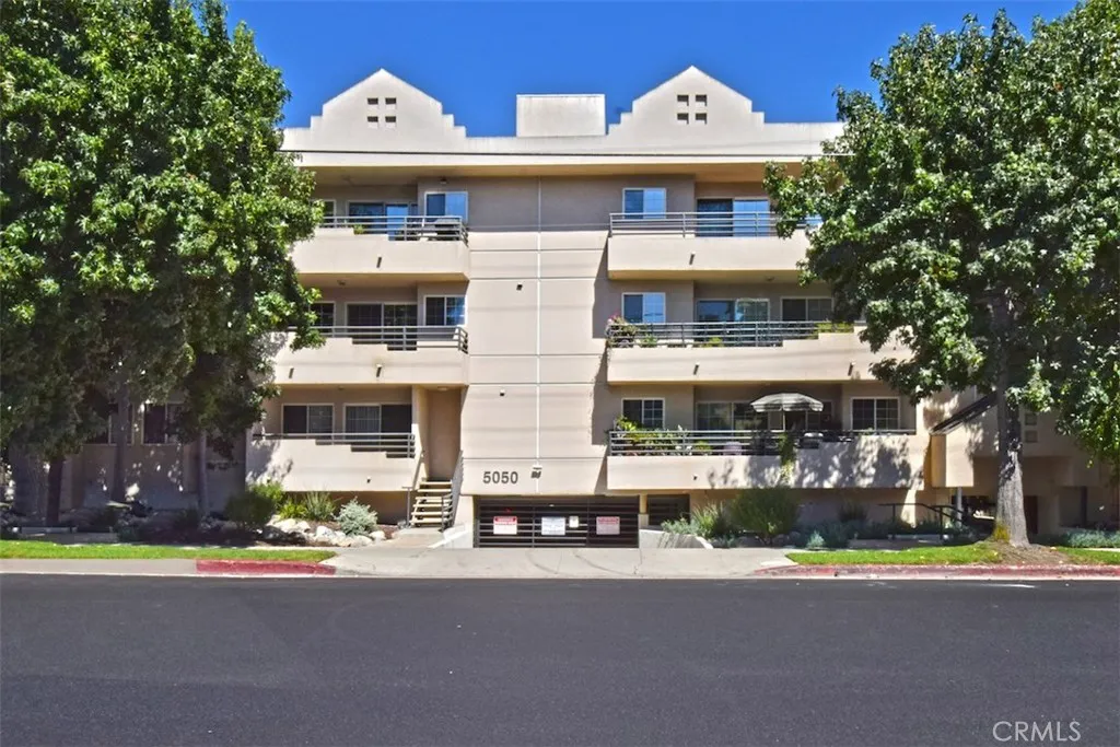 Sherman Oaks, CA 91423