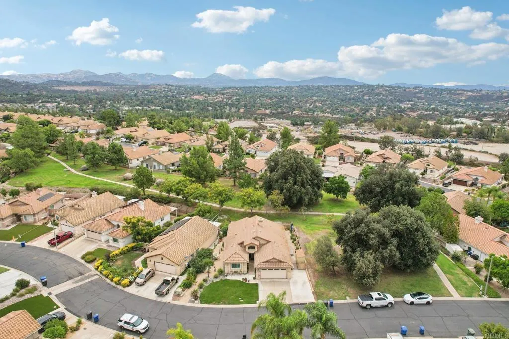 https://cdn.realtyfeed.com/cdn/127/306547644/87858ac9f6ea700a70428f9393ce1b56.webp