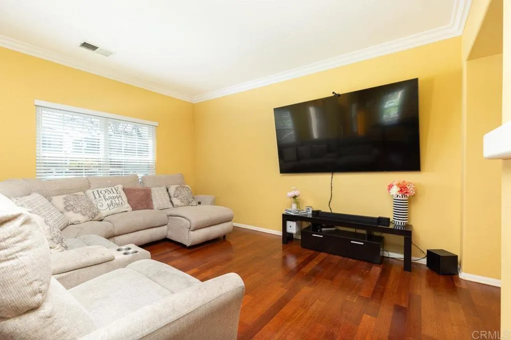 https://cdn.realtyfeed.com/cdn/127/306547645/067694d73c5b2061ea8e39ab12167c92.webp