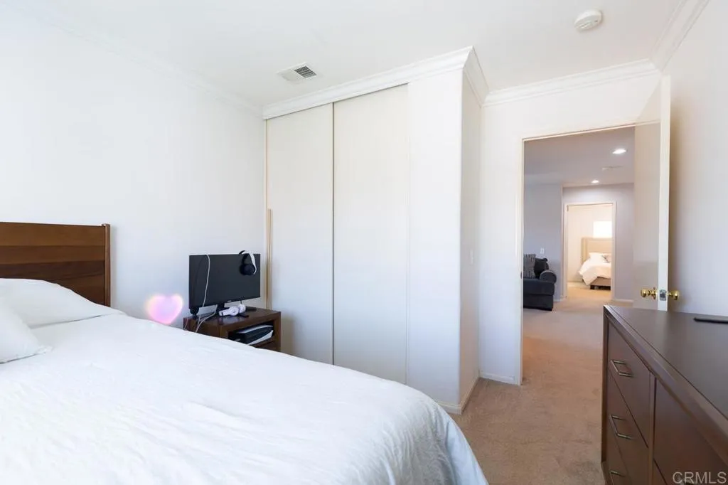 https://cdn.realtyfeed.com/cdn/127/306547645/3e1de24ce5d74d70a57f07f512040b22.webp