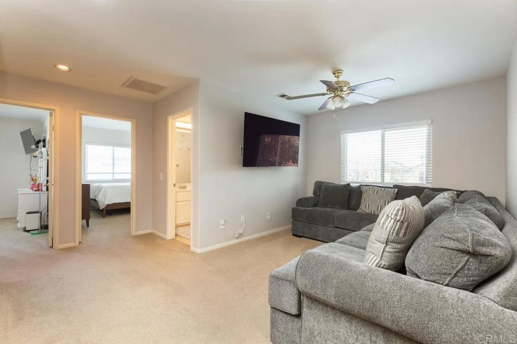 https://cdn.realtyfeed.com/cdn/127/306547645/5655d76280344921a62622f88fe96d8d.webp