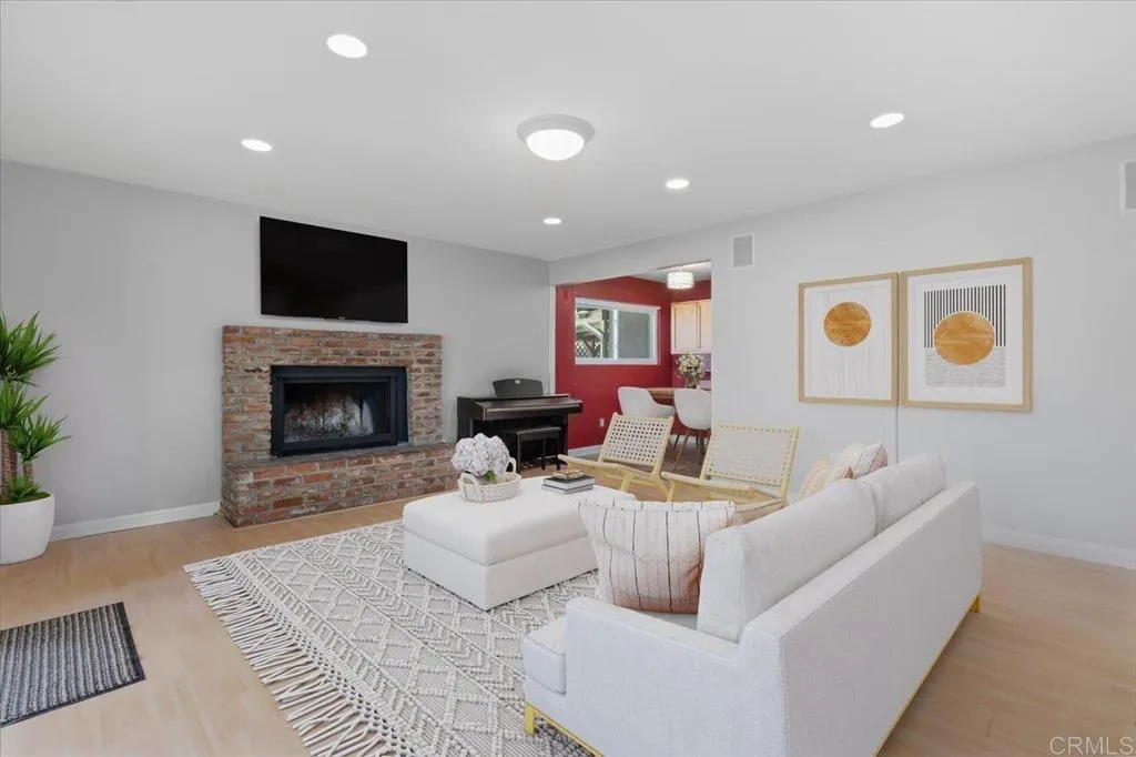 https://cdn.realtyfeed.com/cdn/127/306547646/52069b8aa6b2bfc815d1df3d76e29425.webp