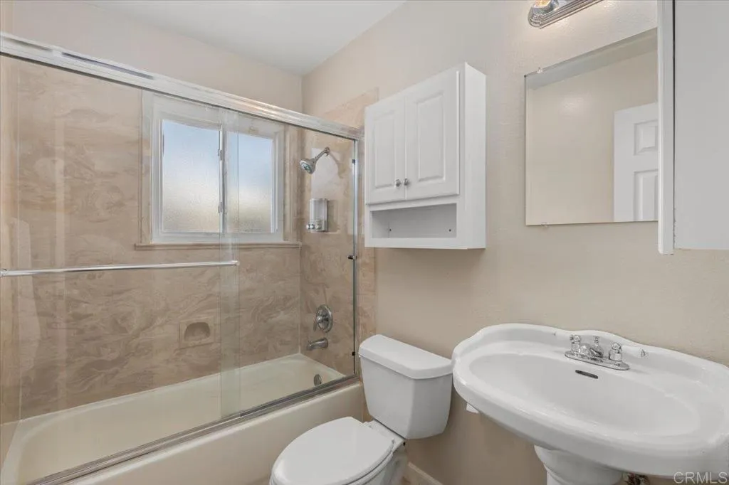 https://cdn.realtyfeed.com/cdn/127/306547646/b88ce1e0dbb3922270f166c0f44c2a3a.webp