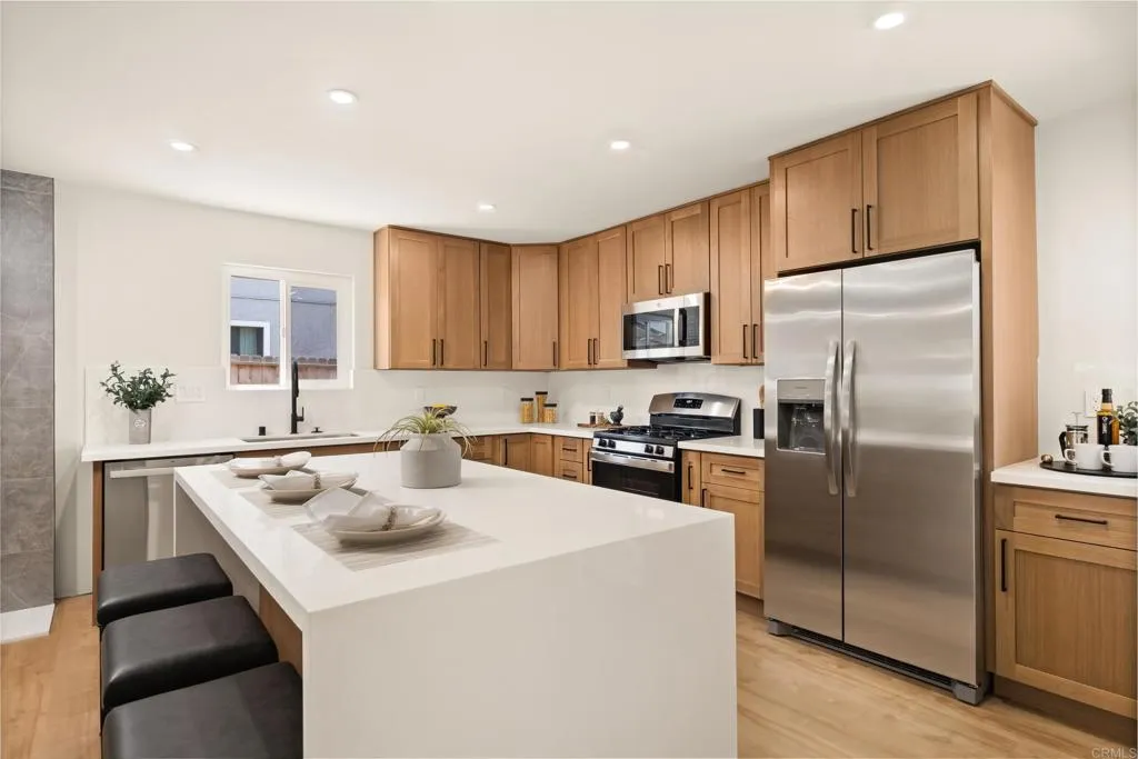https://cdn.realtyfeed.com/cdn/127/306547776/39ef77c066377f797b0d006f8b2627c1.webp