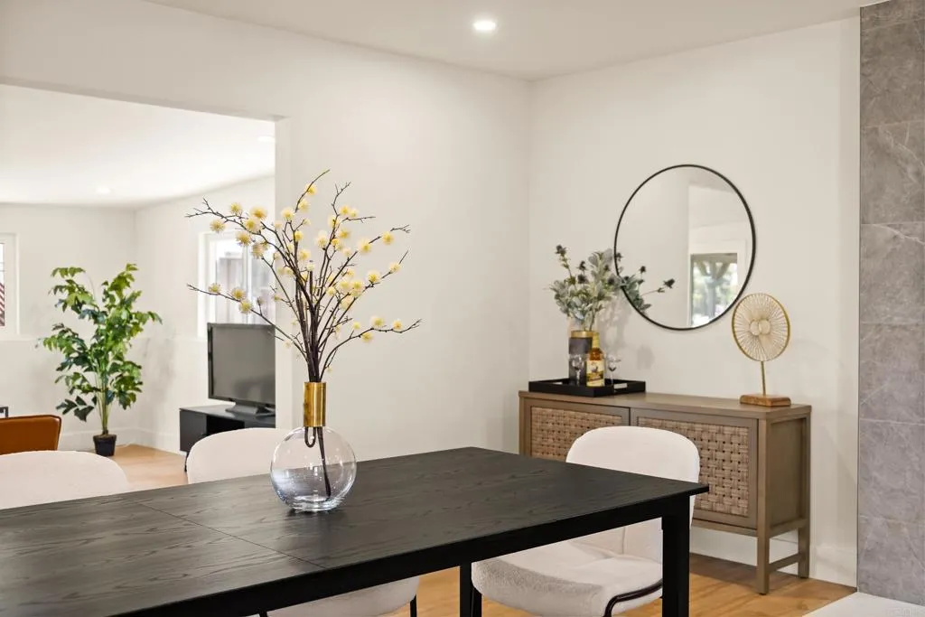 https://cdn.realtyfeed.com/cdn/127/306547776/f0f44f2ce833941636ad611c81ee4c94.webp