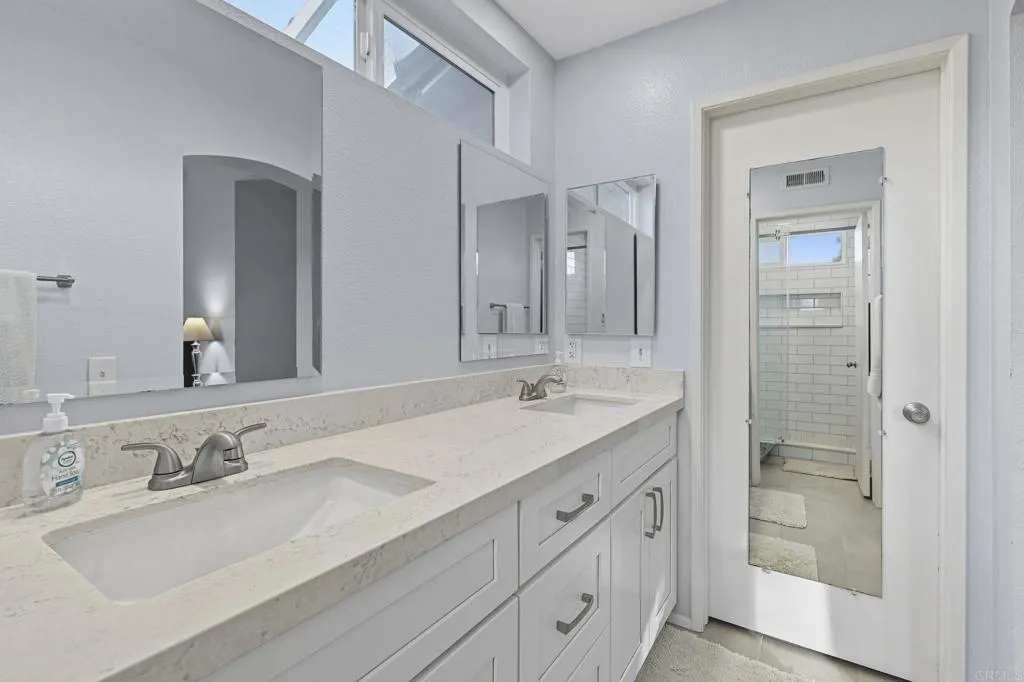 https://cdn.realtyfeed.com/cdn/127/306547896/ddf4151fe8524445e34645aa02b719b9.webp