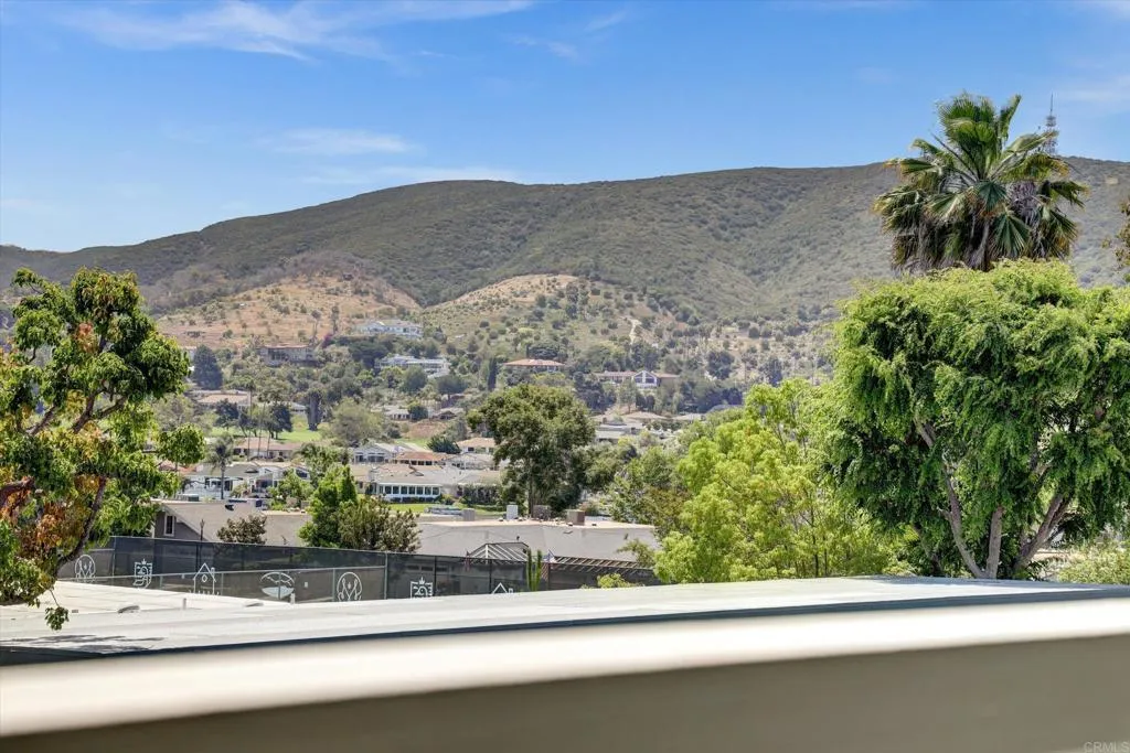 https://cdn.realtyfeed.com/cdn/127/306547959/09b80a417db6977f9f1db3236a3b34b3.webp