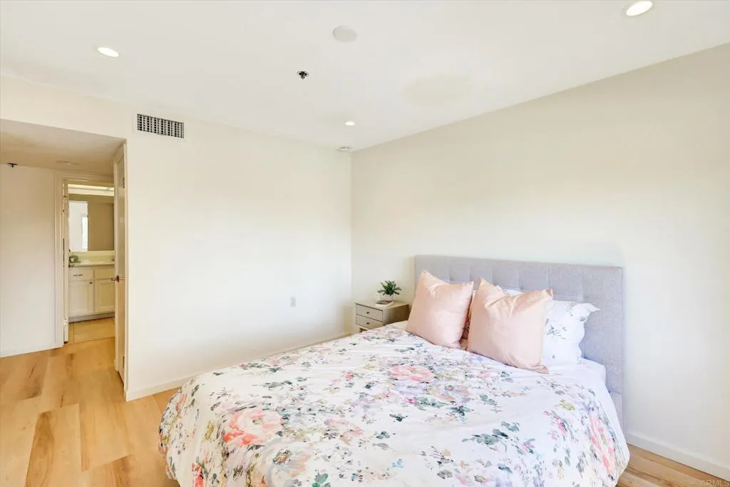 https://cdn.realtyfeed.com/cdn/127/306547959/1d7cdbaf7e749475aa81aa5f4da93c91.webp