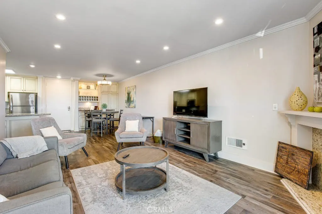 https://cdn.realtyfeed.com/cdn/127/306547972/5aebd640c9e40dc6cbe403b36c6e4e96.webp