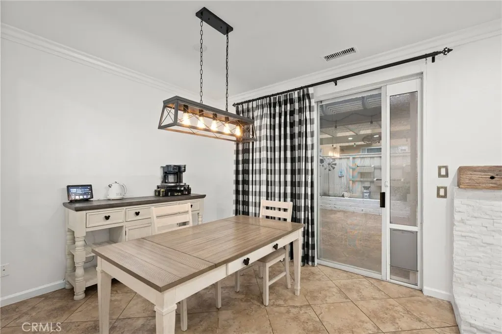 https://cdn.realtyfeed.com/cdn/127/306547973/7504f05dedf3e0cd70c4c6d3078f517e.webp