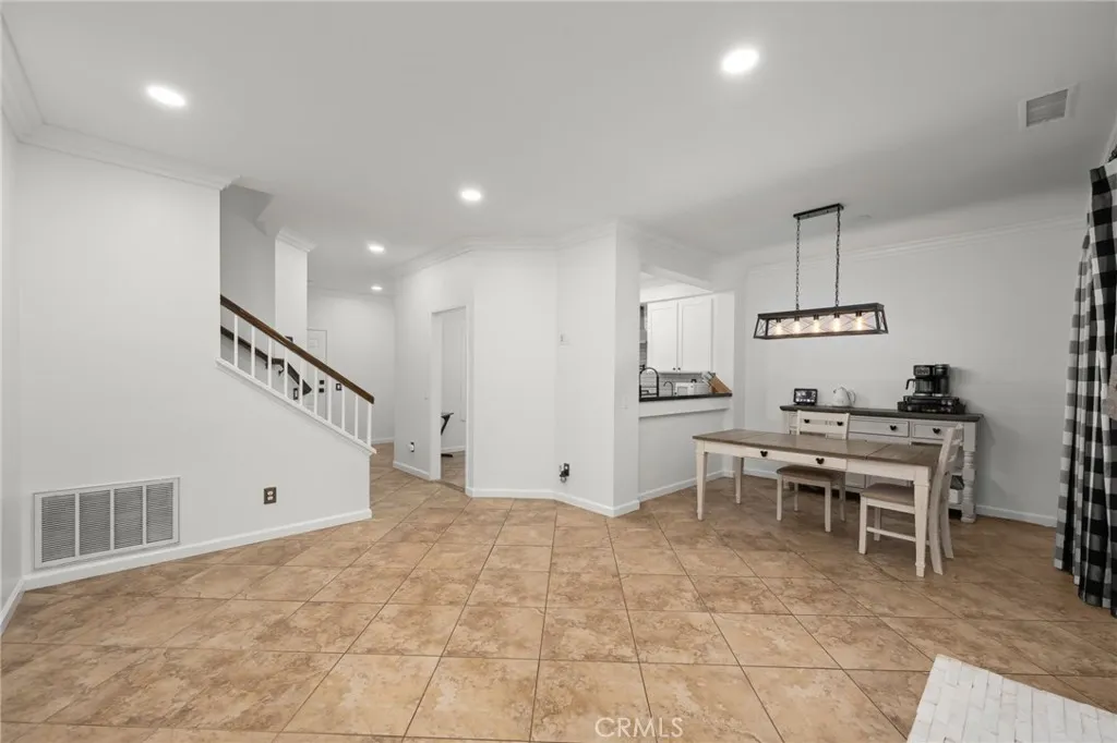 https://cdn.realtyfeed.com/cdn/127/306547973/8fdf7f016a8717a0b6801829de716e8c.webp