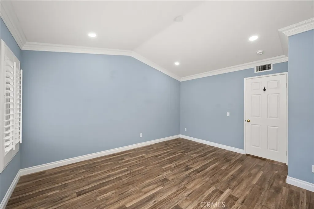 https://cdn.realtyfeed.com/cdn/127/306547973/ab50ed049f6a4ab46d9abe1381d25d24.webp