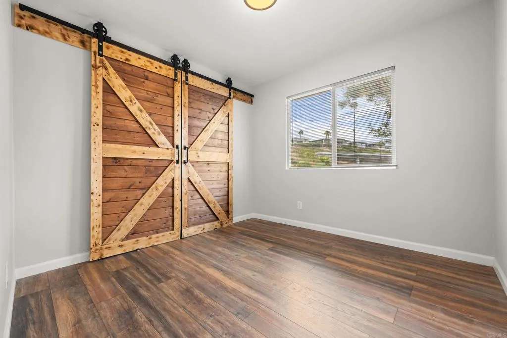 https://cdn.realtyfeed.com/cdn/127/306547985/09b94a36a3011492bea1fa508bf7345c.webp