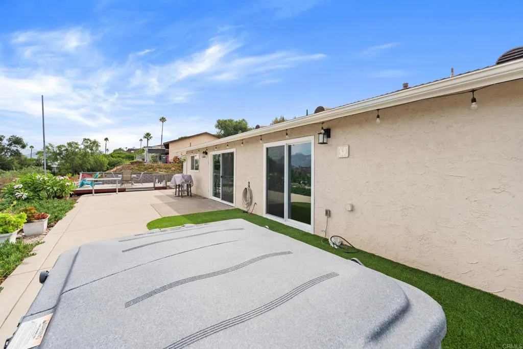 https://cdn.realtyfeed.com/cdn/127/306547985/8d9f0216679d7f7f6e6e5b2f48c5de7f.webp