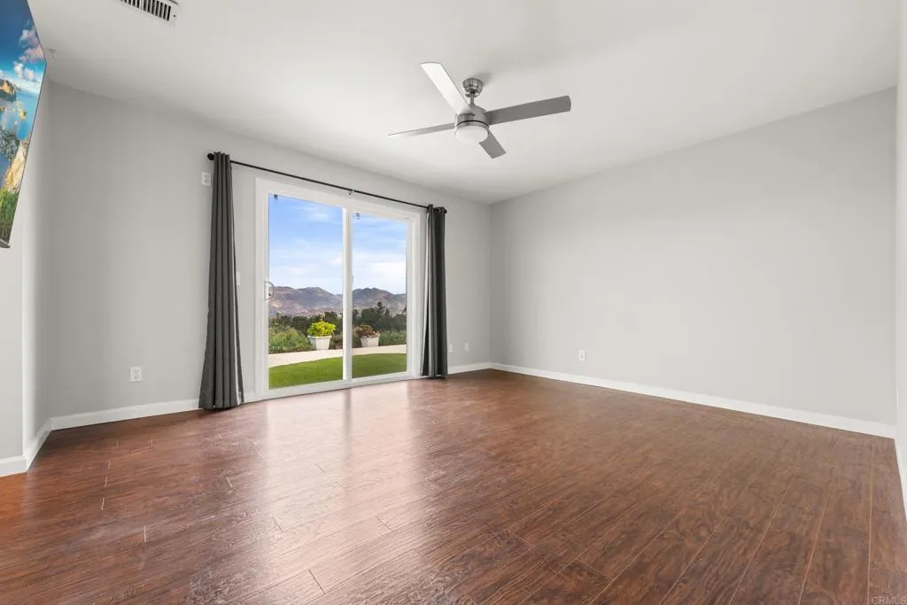 https://cdn.realtyfeed.com/cdn/127/306547985/c17dd74a86bd4904f6d767c7baab6fb6.webp