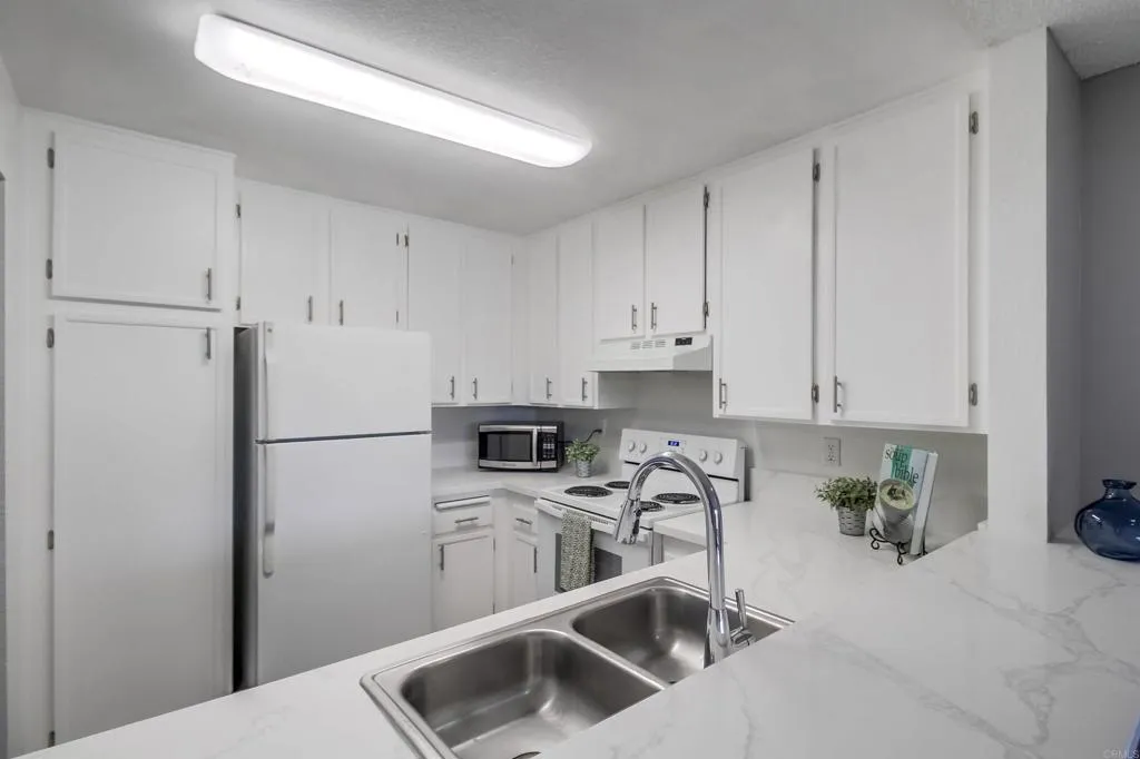 https://cdn.realtyfeed.com/cdn/127/306548012/5de9e9a6ebff675da395c124b91664f1.webp