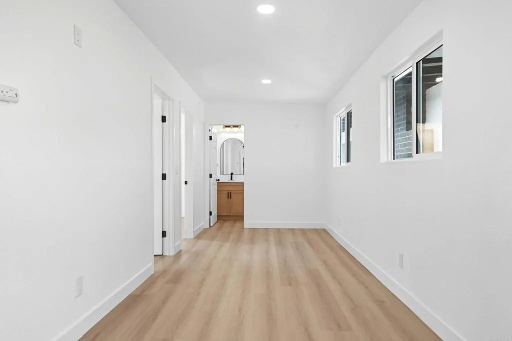 https://cdn.realtyfeed.com/cdn/127/306548025/b646e4a833d32c3bfcba581e985e97bd.webp