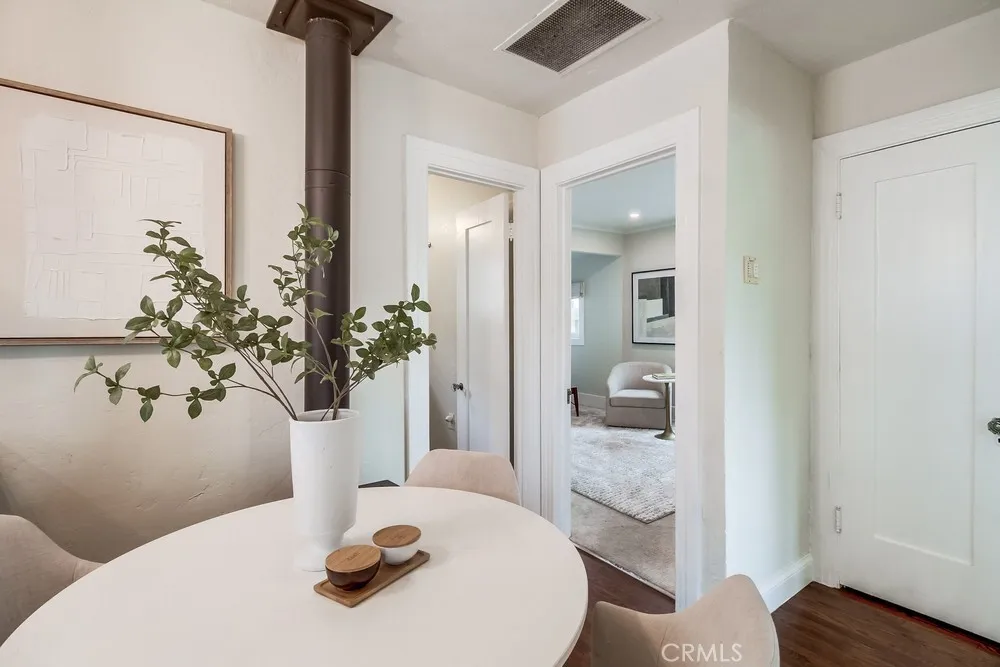 https://cdn.realtyfeed.com/cdn/127/306548045/03a639de7b53f732d343a5b40e99e7c0.webp