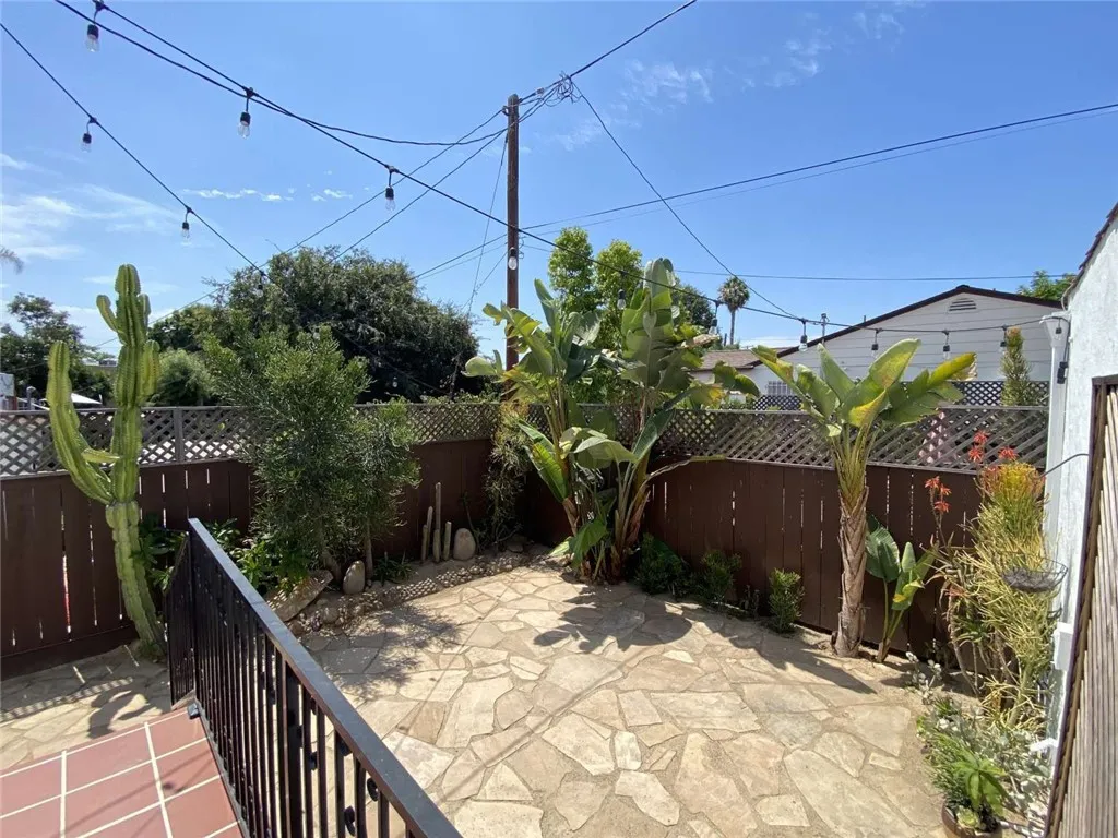 https://cdn.realtyfeed.com/cdn/127/306548064/1574c9b160daa7bdbf37f6cb3d4e3283.webp