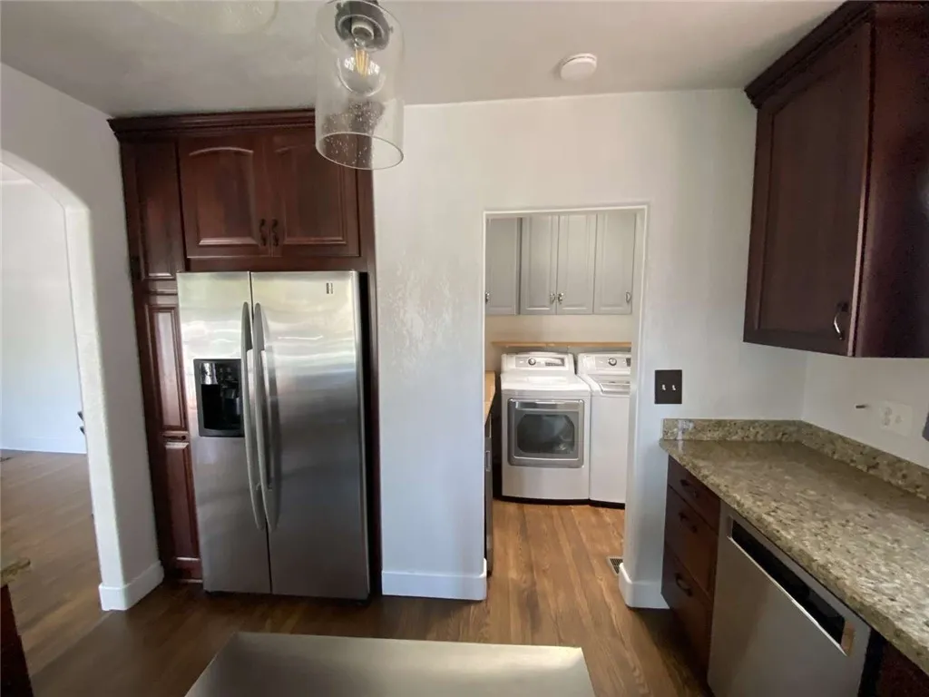 https://cdn.realtyfeed.com/cdn/127/306548064/2b9a9ad2422bbe2d368099a70cce5cc4.webp