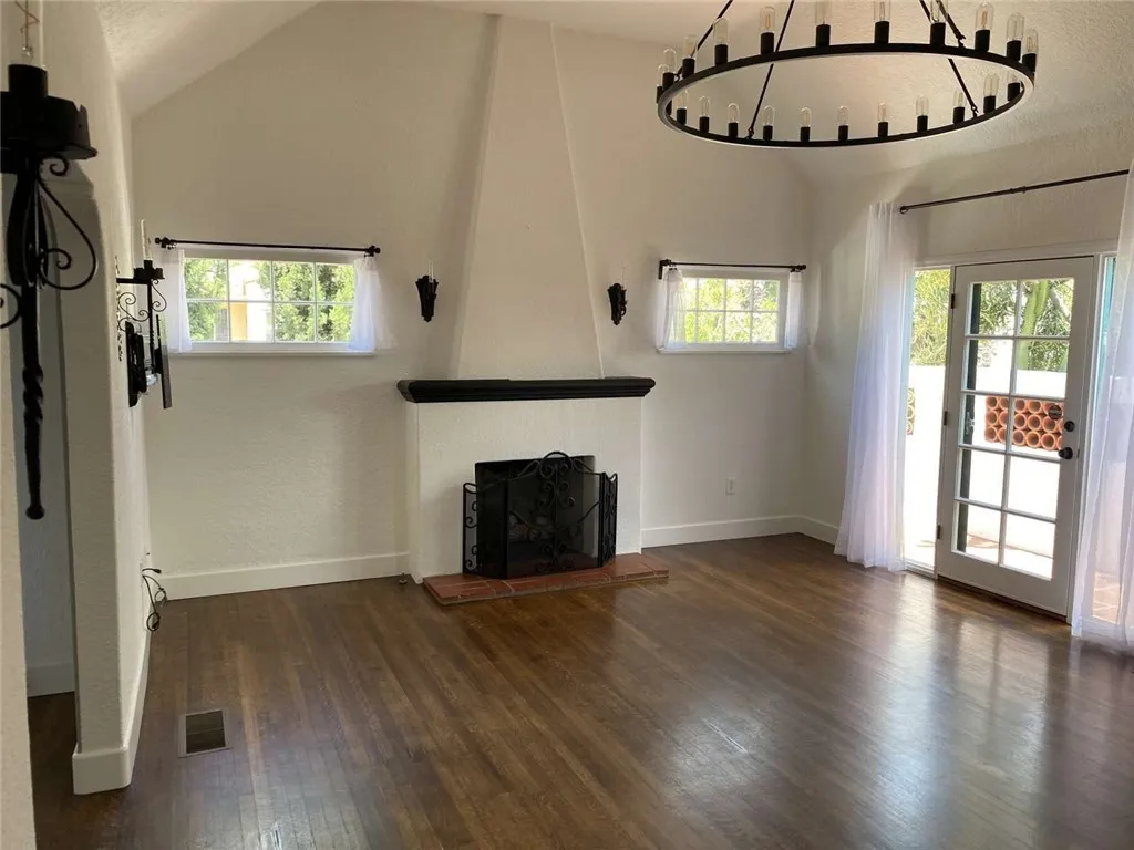 https://cdn.realtyfeed.com/cdn/127/306548064/a88ce4a67e333579db8ea7e9c1d7611c.webp