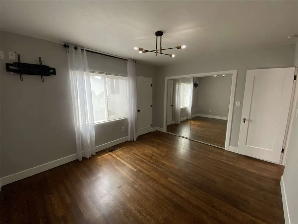https://cdn.realtyfeed.com/cdn/127/306548064/b136000c80c490e06dddafaaaec8e917.webp