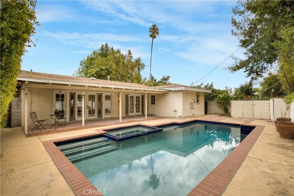 Woodland Hills, CA 91367