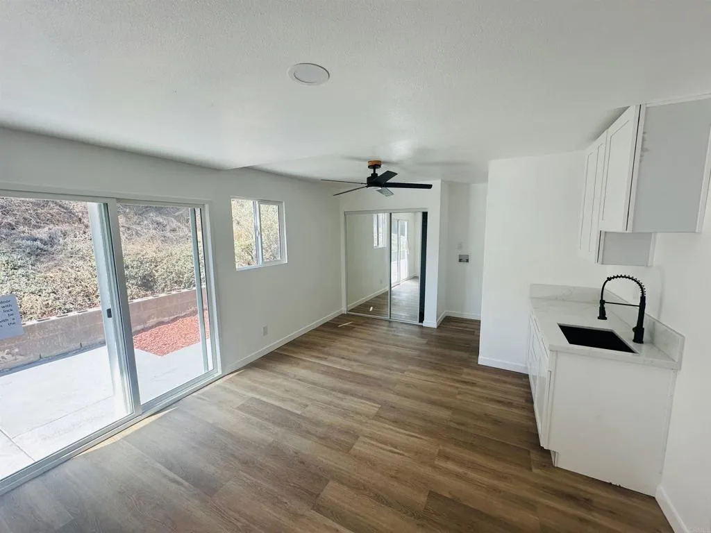 https://cdn.realtyfeed.com/cdn/127/306548142/ec5e33586125b366ab7a6c343835b133.webp